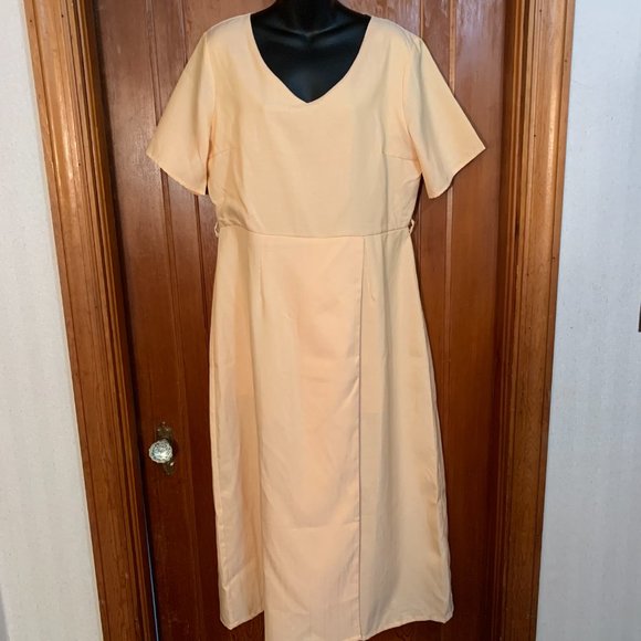 Love Sadie Pale Peach Short Sleeve Wrap Bottom Look Dress Size XL - Picture 12 of 13